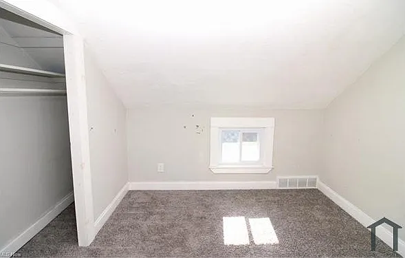 3635 Erin Ave #UPPER — Photo 10