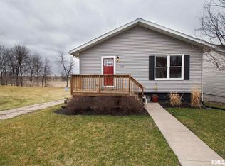 308 Davenport St, Dixon, IA 52745