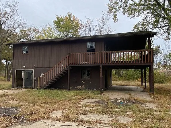 502 Park Ave, Saint Charles, MO 63301