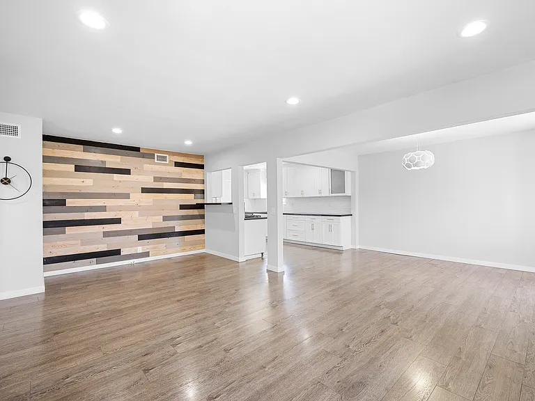 11793 Glencrest Dr — Photo 7
