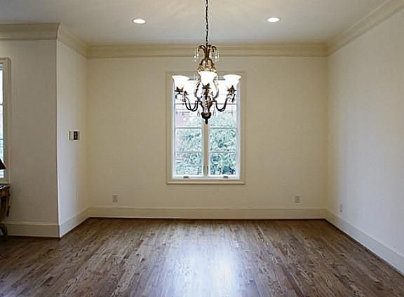 2nd image of 4219 Throckmorton St