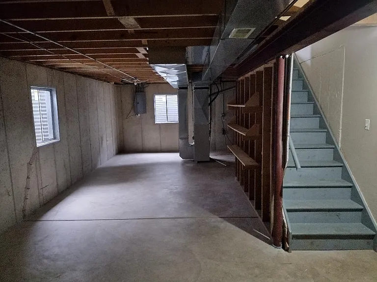 2159 Henning Pl — Photo 22