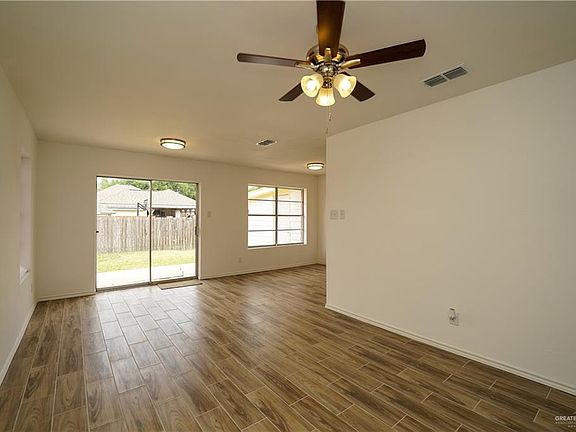 5th image of 3204 Sycamore Ave