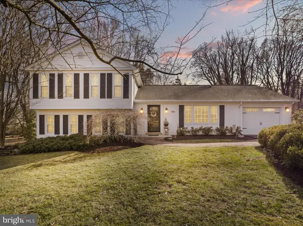 10303 Tamarack Dr, Vienna, VA 22182