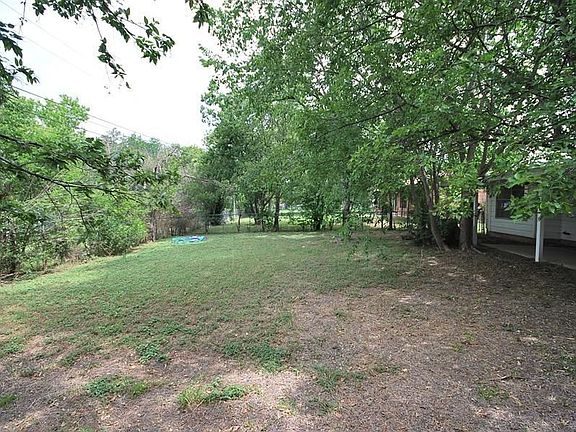 4th image of 5212 Gladstone Dr