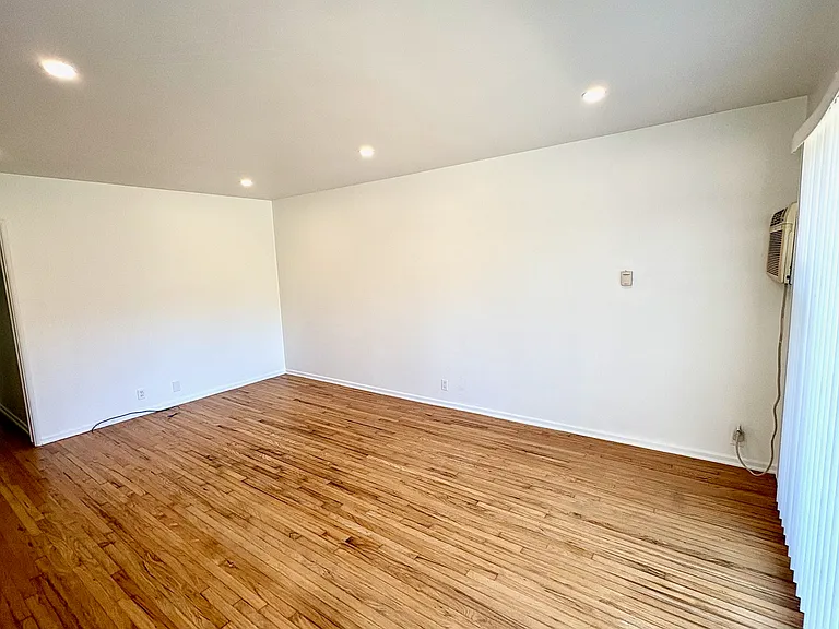 1800 Calafia St #B — Photo 4