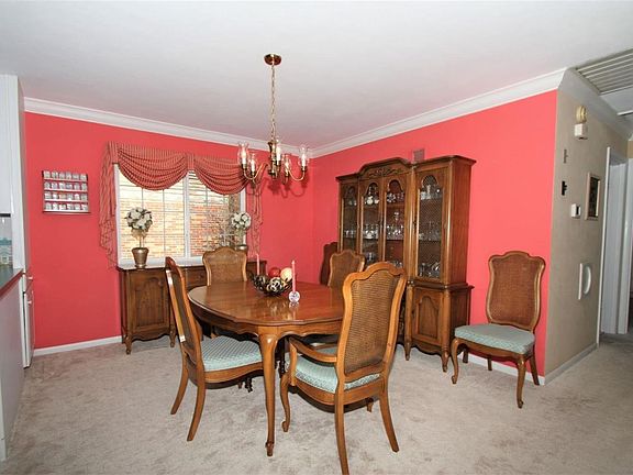 5th image of 631 Linwood Blvd