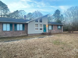 2510 Robert H Kirk Rd, Lancaster, SC 29720