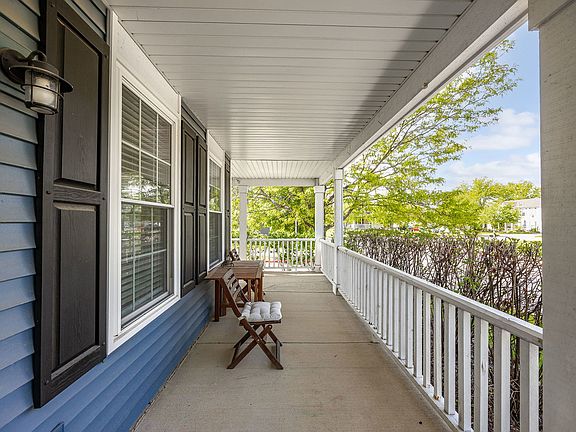 4th image of 1022 Symphony Dr
