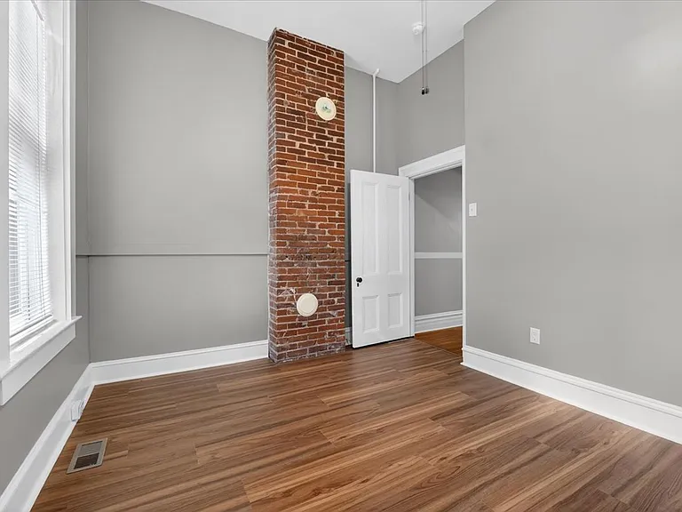 2416 S 13th St — Photo 11