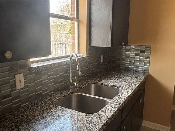 3rd image of 3901 Conners Dr