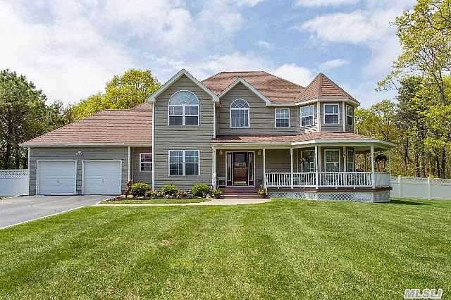 1st image of 6 Brier Hollow Ct