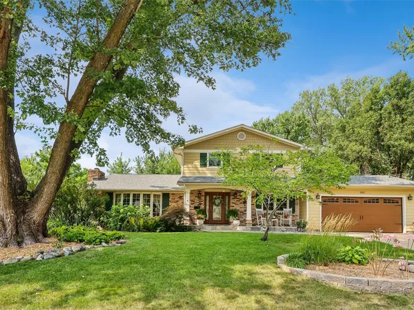 3212 Vine St, West Des Moines, IA 50265