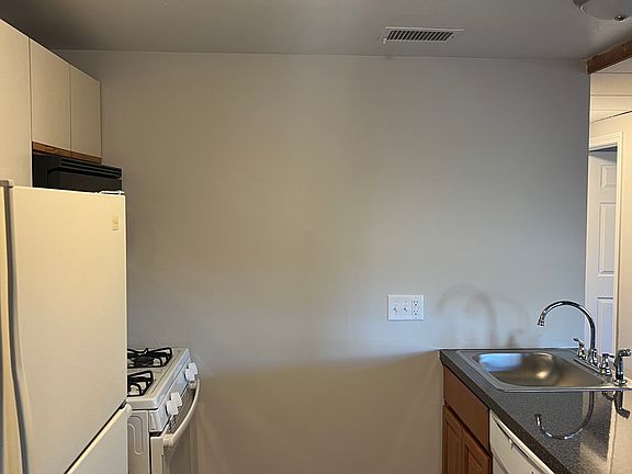 5th image of 67 Washington St #404P