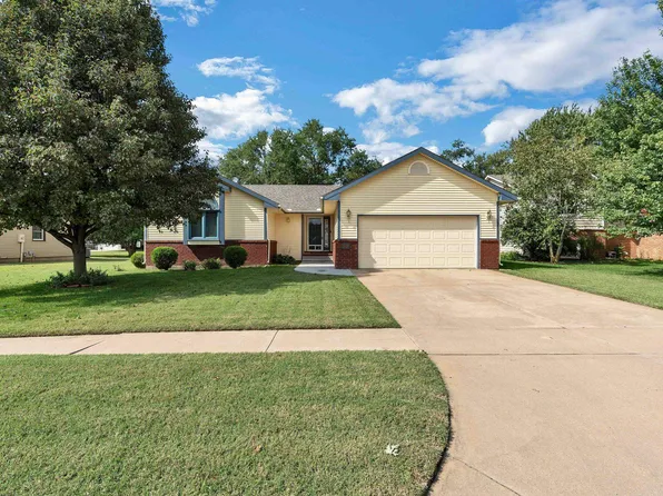 5425 S Stoneborough St, Wichita, KS 67217