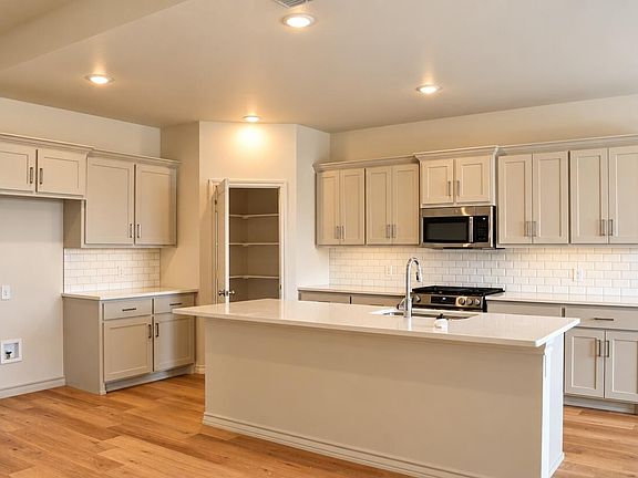 4th image of 7035 25th St