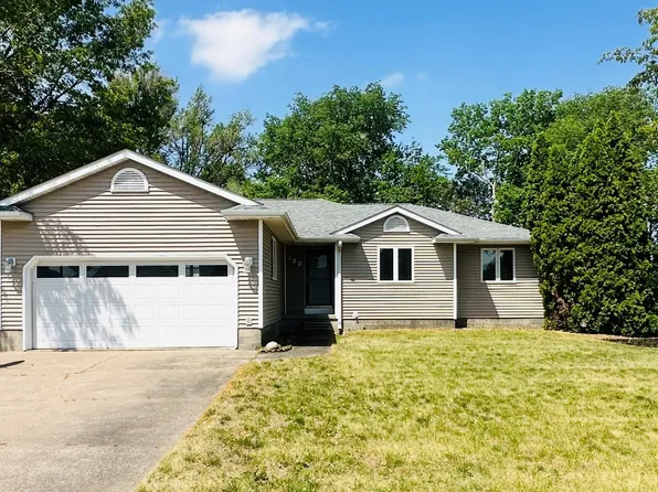 122 Cedar St, Fruitland, IA 52749