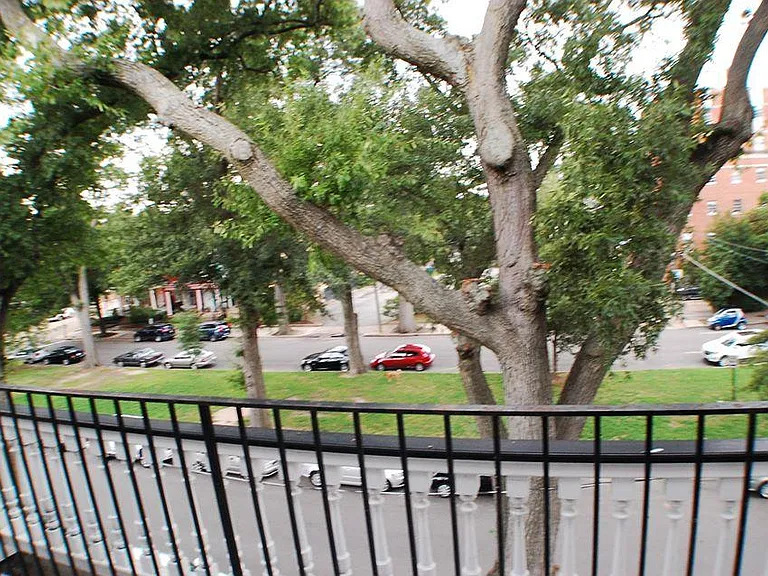 411 N Allen Ave #3 — Photo 3