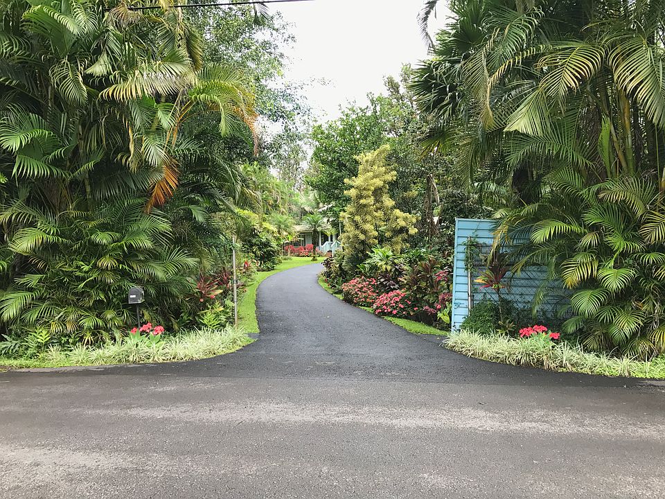 Street view driveway entry 