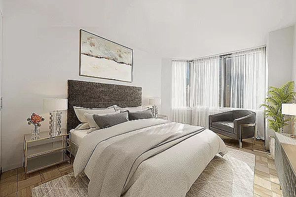 2nd image of 156 E 66th St #4B