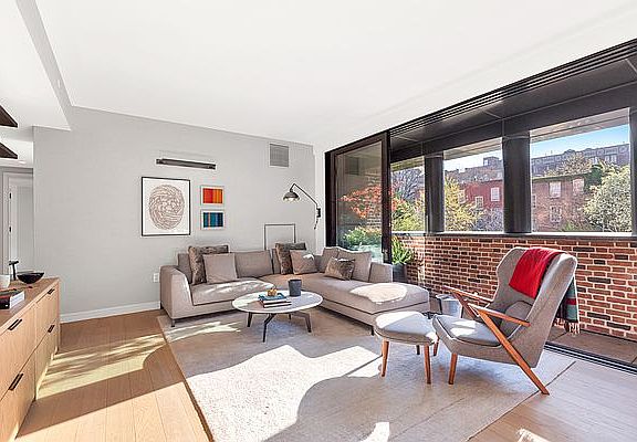 5th image of 100 Barrow St #3D
