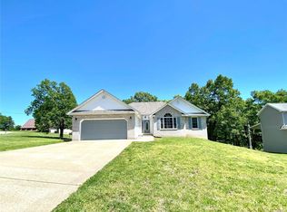 102 Ridgeview Dr, Saint Robert, MO 65584