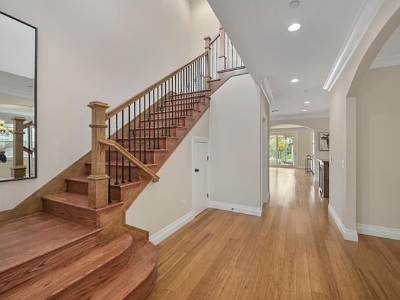 4th image of 1231 Bird Ave