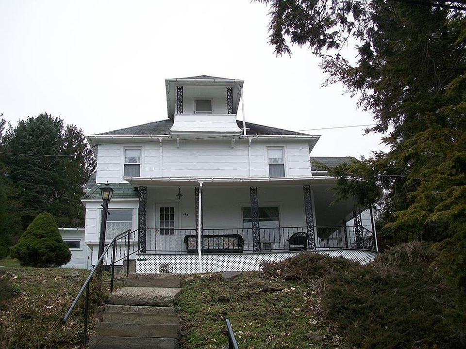 1st image of 225 S Jackson St