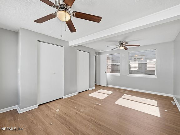 5th image of 7418 JASPER Avenue