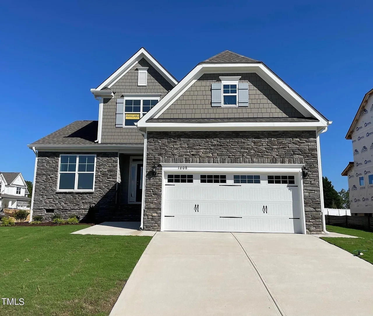 4 bed, 3.5 bath, 2745 sqft, $2,464 — Photo 1