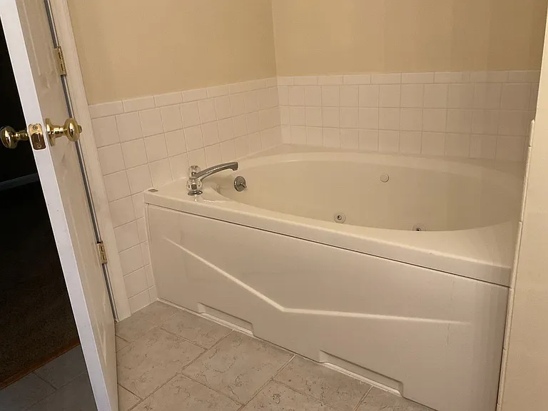 1703 Susquehanna St — Photo 18