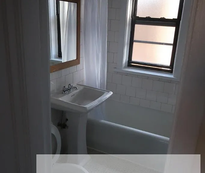 1749 W Devon Ave #3 — Photo 13