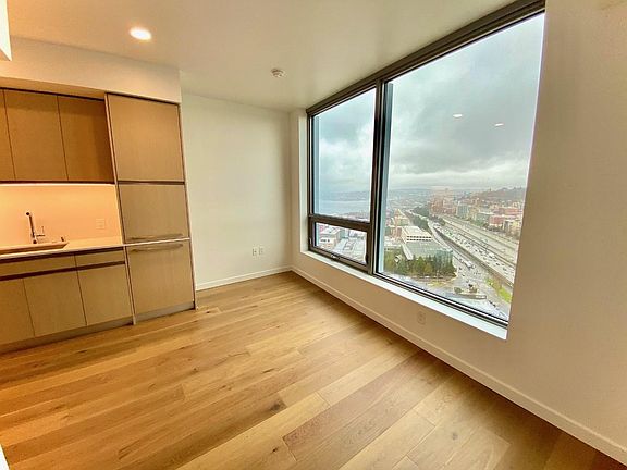 4th image of 1808 Minor Ave #3010