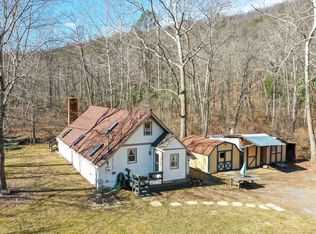 1023 Ritters Valley Dr, Capon Bridge, WV 26711