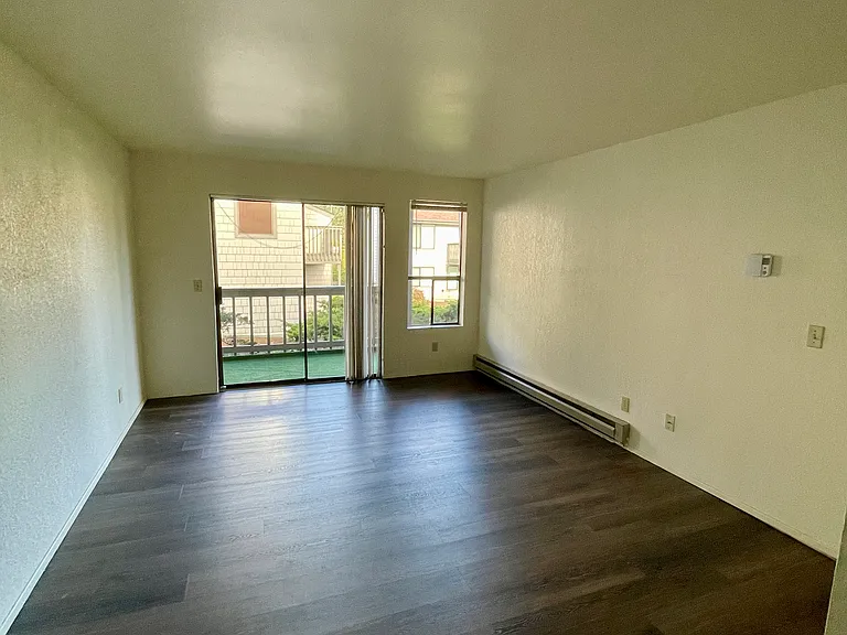 14703 NE 35th St — Photo 15