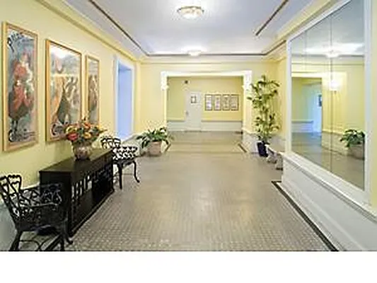 Rented by Corcoran | media 23