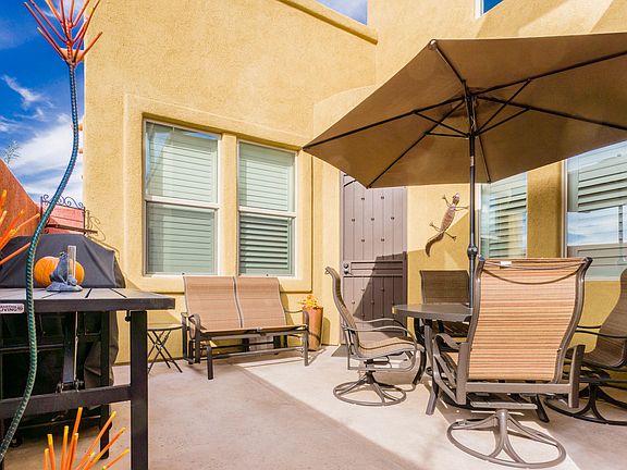 4th image of 1112 Lombard Way