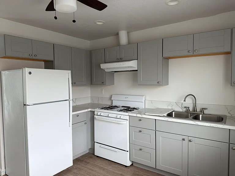 725 Boulevard Ave #G — Photo 18