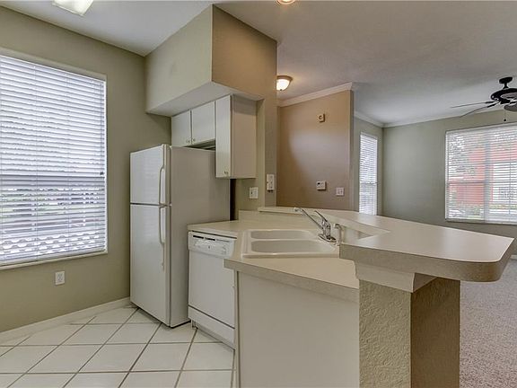 5th image of 10548 Windsor Lake Ct