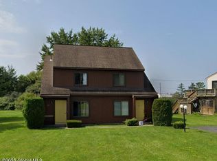 56 Suncrest Dr, Waterford, NY 12188
