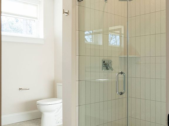 5th image of 3215 Stuart Ave #32
