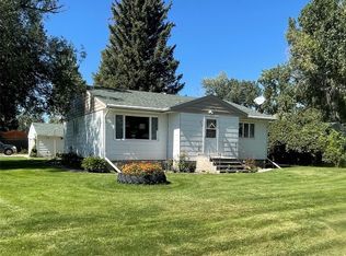 704 8th Ave NW, Choteau, MT 59422