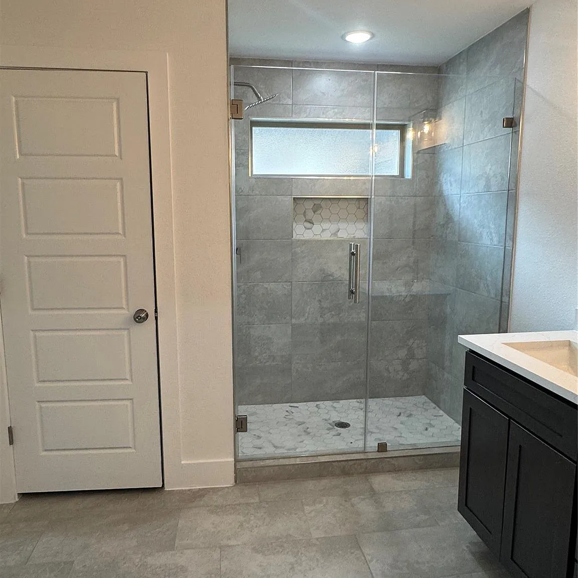 4 bed, 2.0 bath, 1638 sqft, $2,300 — Photo 4