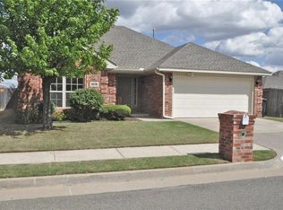 8016 Chumley Ln, Oklahoma City, OK 73135