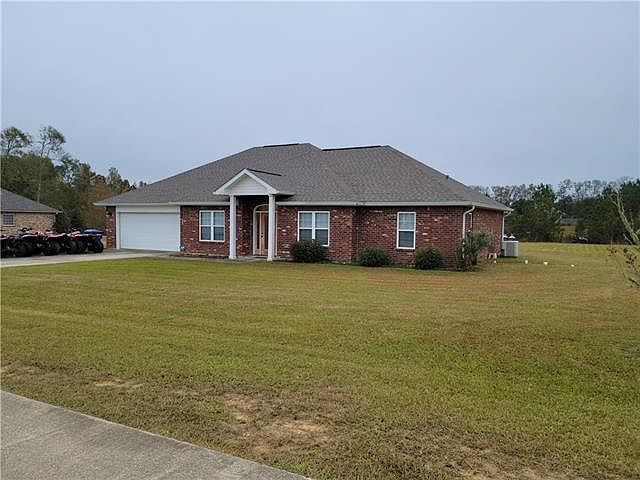 1st image of 106 Antler Cir