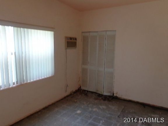 5th image of 1320 Moore St