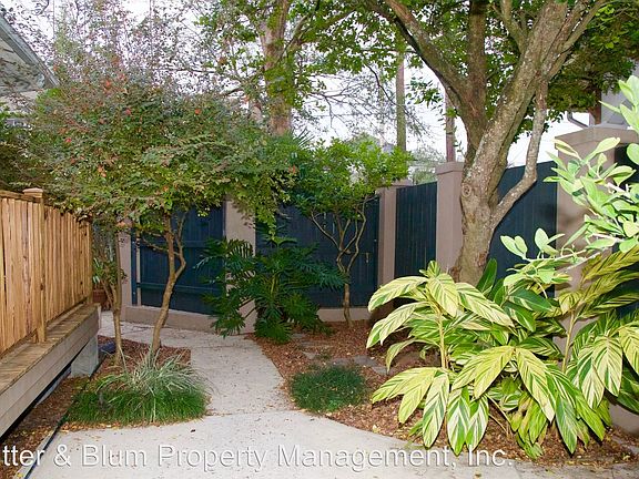 4th image of 1039 Fern St