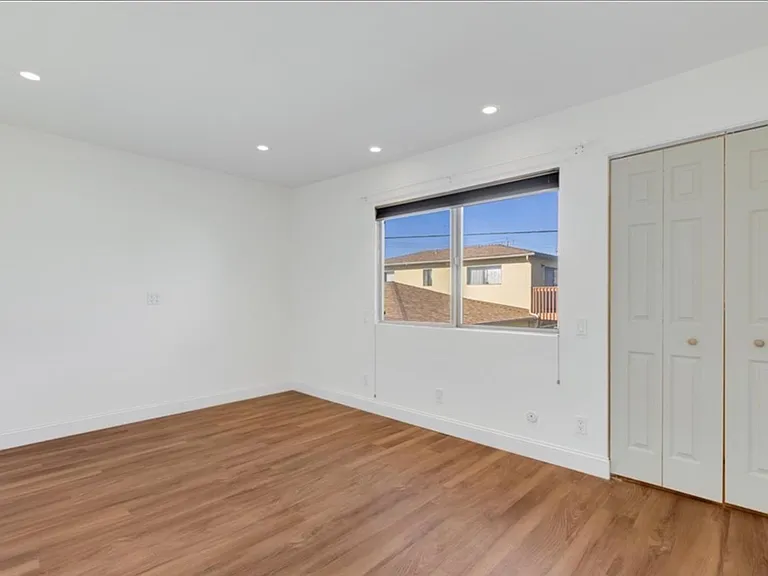 1623 Ramona Ave — Photo 9
