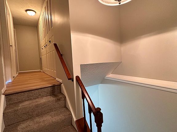 4th image of 3221 Sherwood Dr