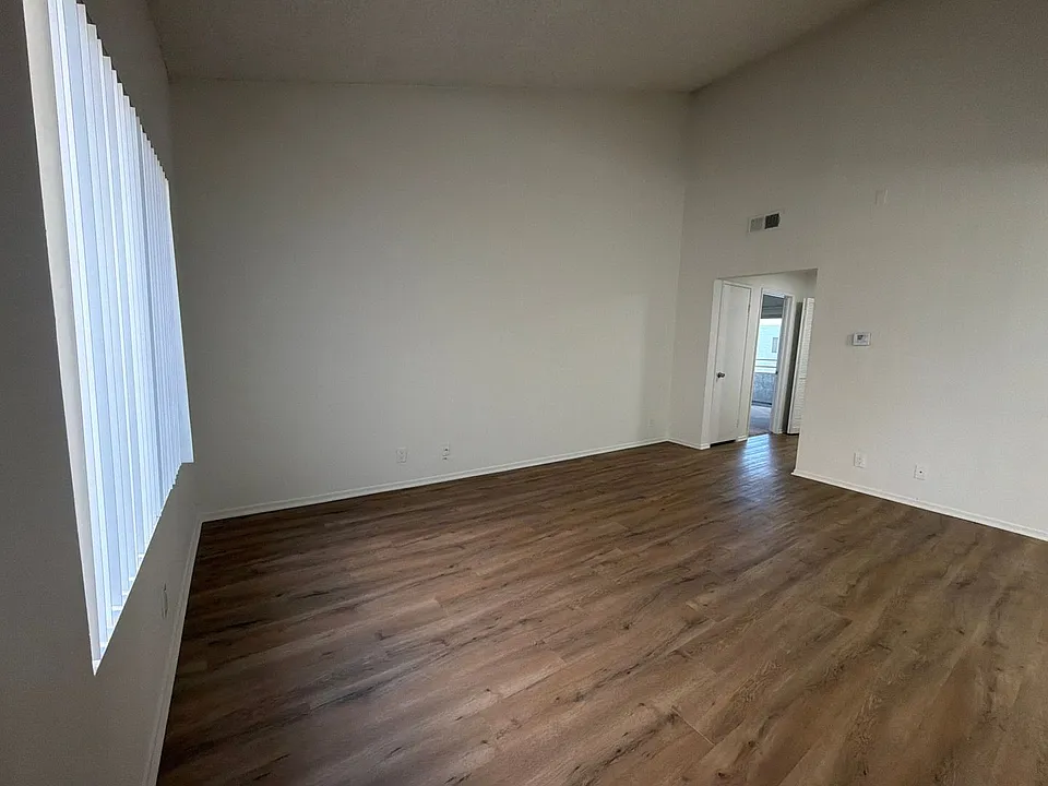 Farmdale Court Apartments